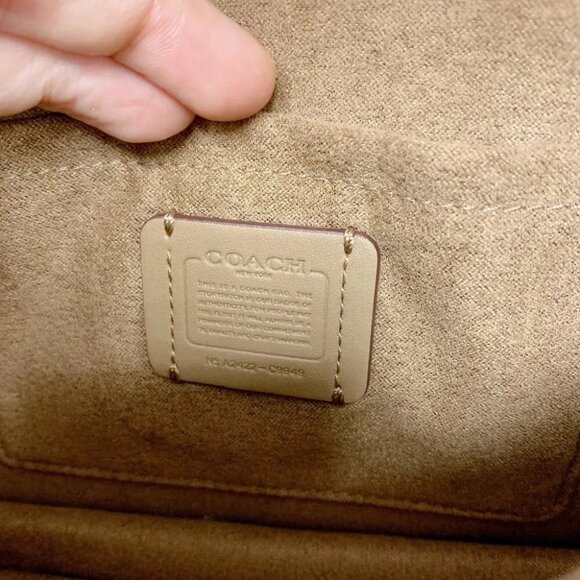 Coach C9949 Mini Klare Crossbody IN FLOWER PINK - Picture 6 of 7